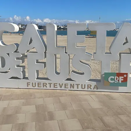 Private - Sleeps 6 - Heated Pool - Air Con Villa Caleta De Fuste