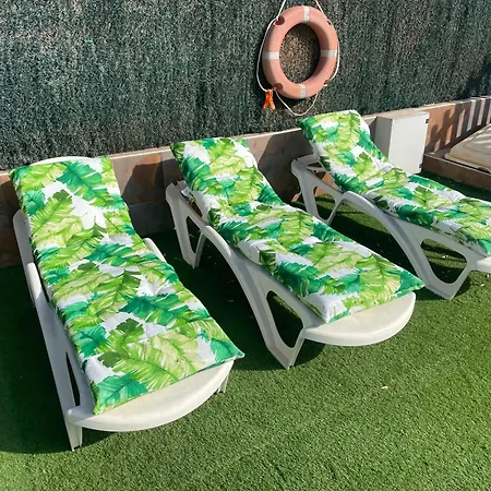 Private - Sleeps 6 - Heated Pool - Air Con Villa *