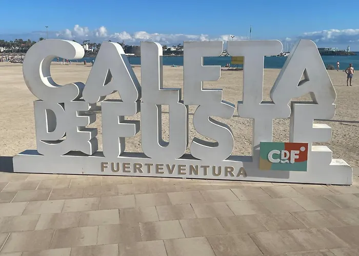 Private - Sleeps 6 - Heated Pool - Air Con Villa Caleta De Fuste