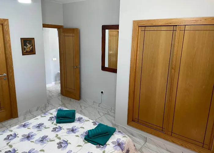 Private - Sleeps 6 - Heated Pool - Air Con Villa *