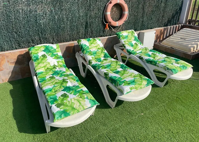 Private - Sleeps 6 - Heated Pool - Air Con Villa *